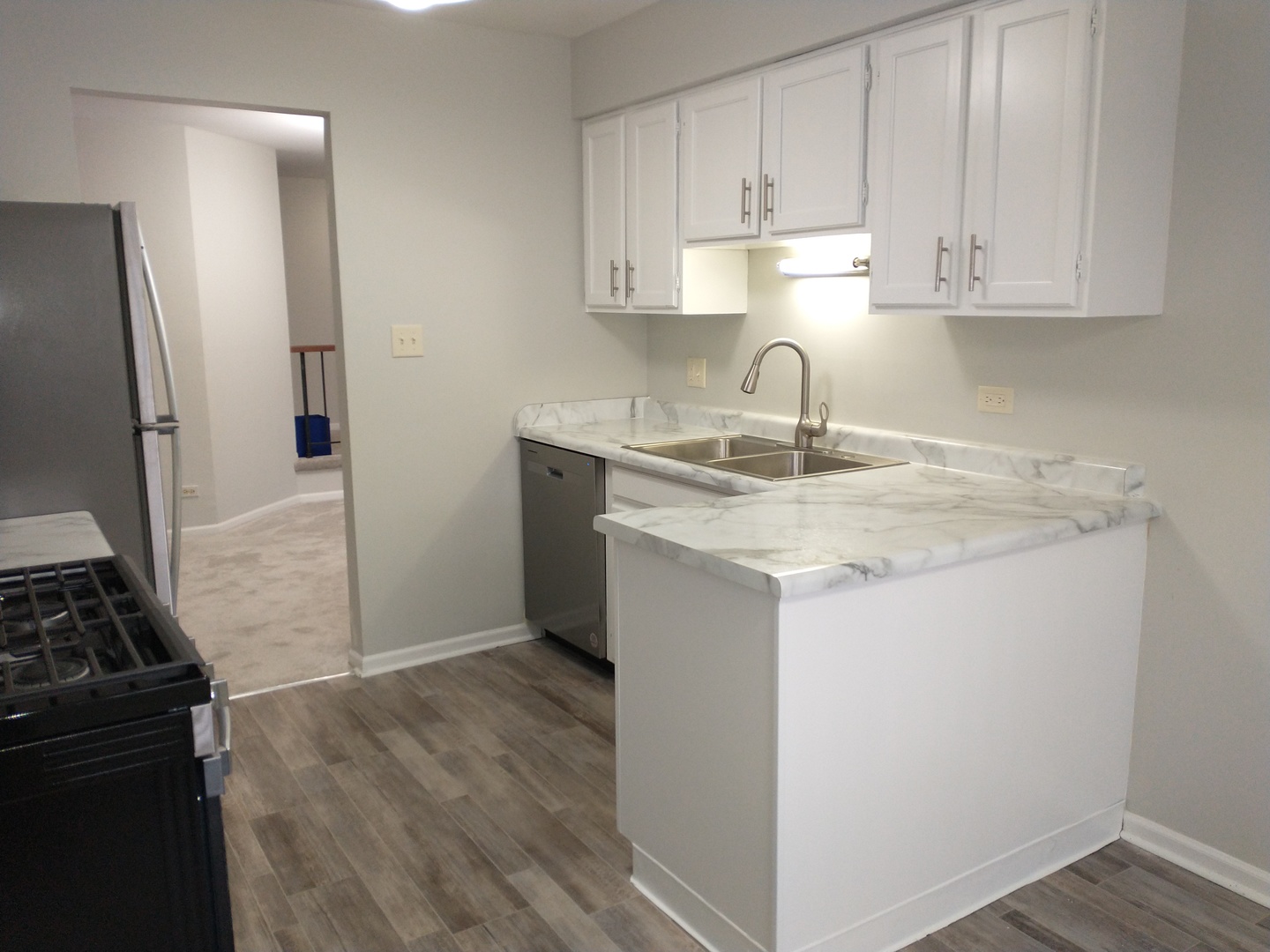 905 Surrey Drive #2B, Schaumburg, IL 60193