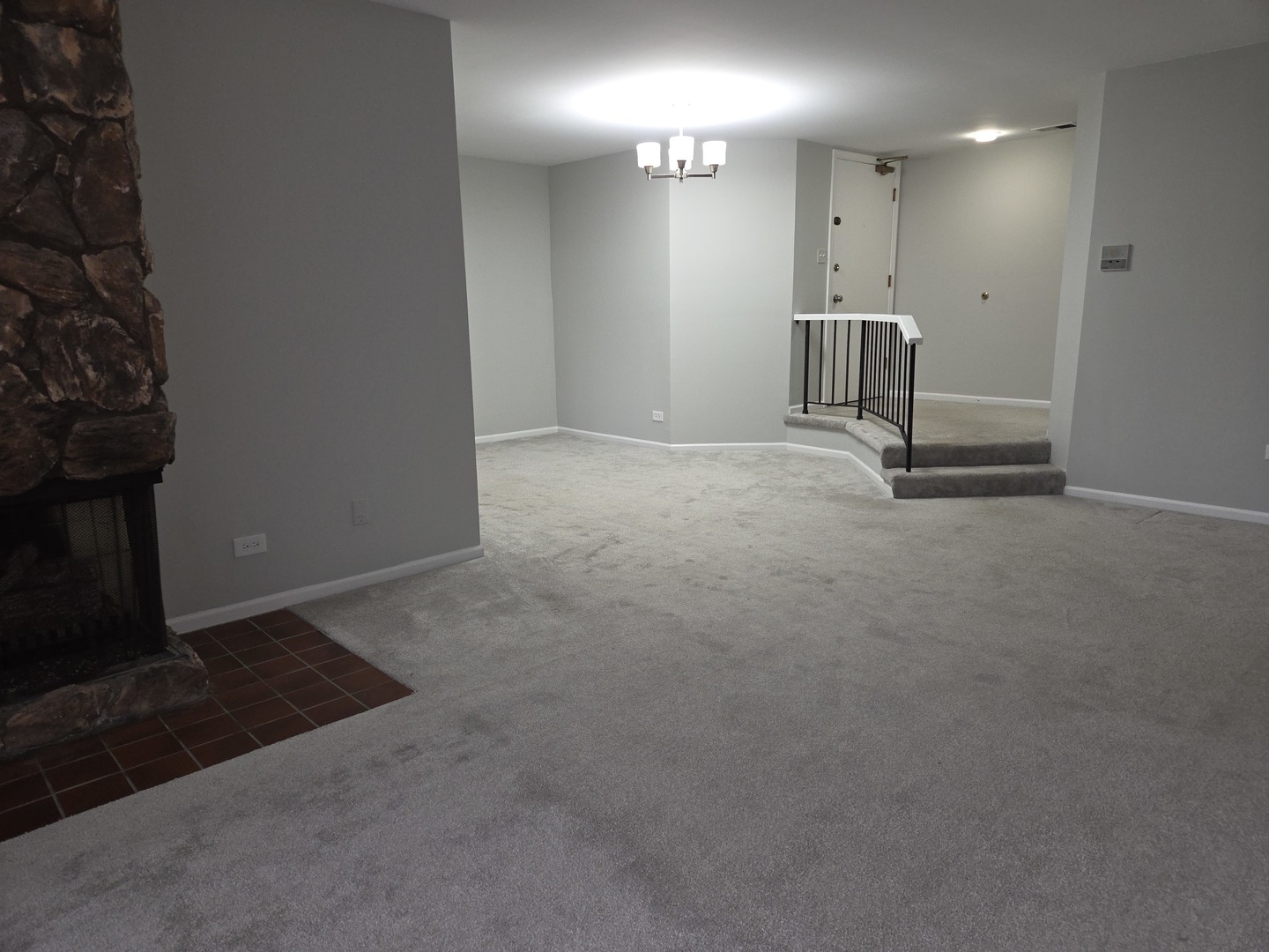 905 Surrey Drive #2B, Schaumburg, IL 60193