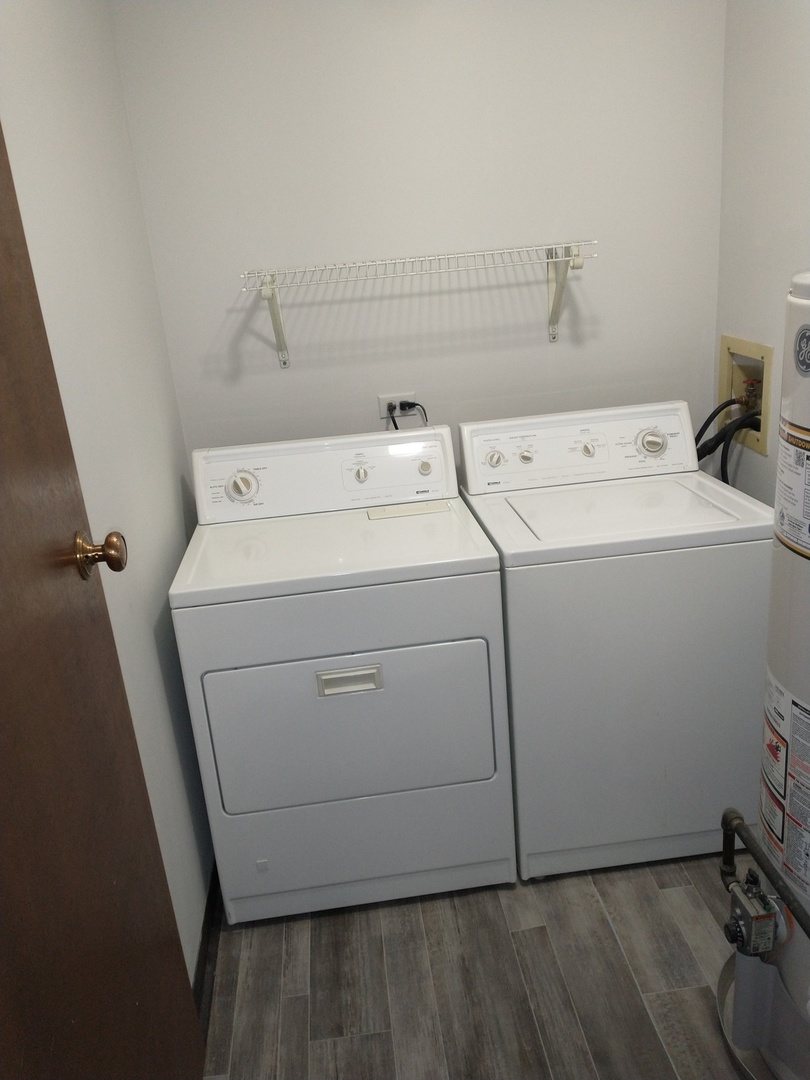 905 Surrey Drive #2B, Schaumburg, IL 60193