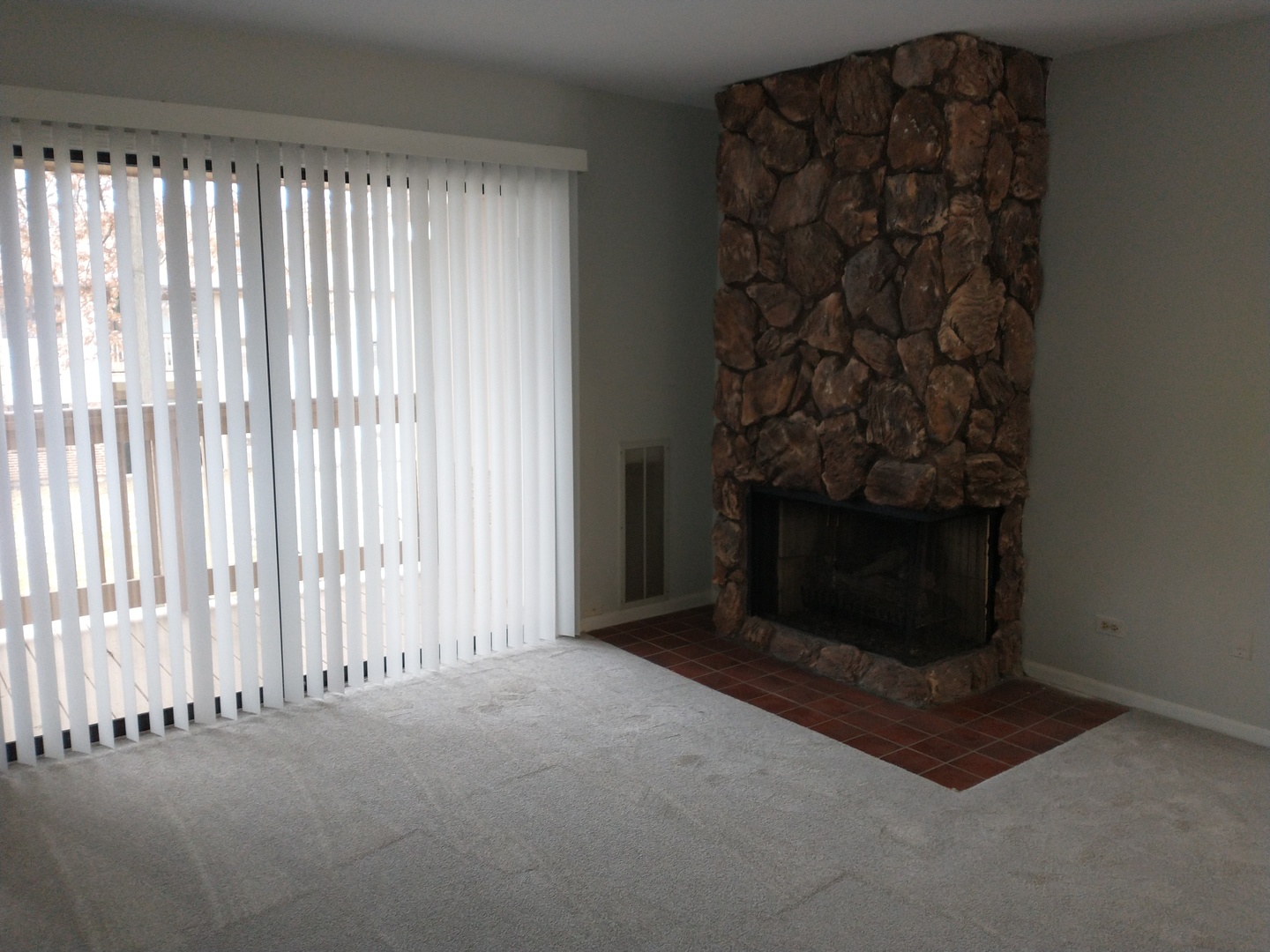 905 Surrey Drive #2B, Schaumburg, IL 60193