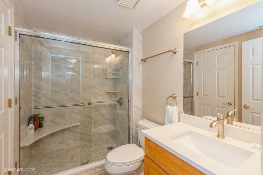 511 AURORA Avenue #606, Naperville, IL 60540