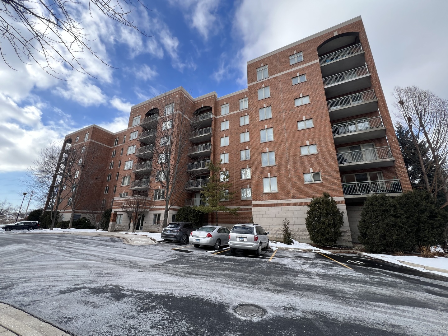 390 S Western Avenue #706, Des Plaines, IL 60016