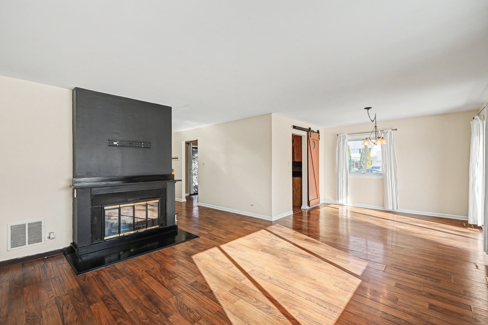 1678 Groton Court #1678, Wheaton, IL 60189