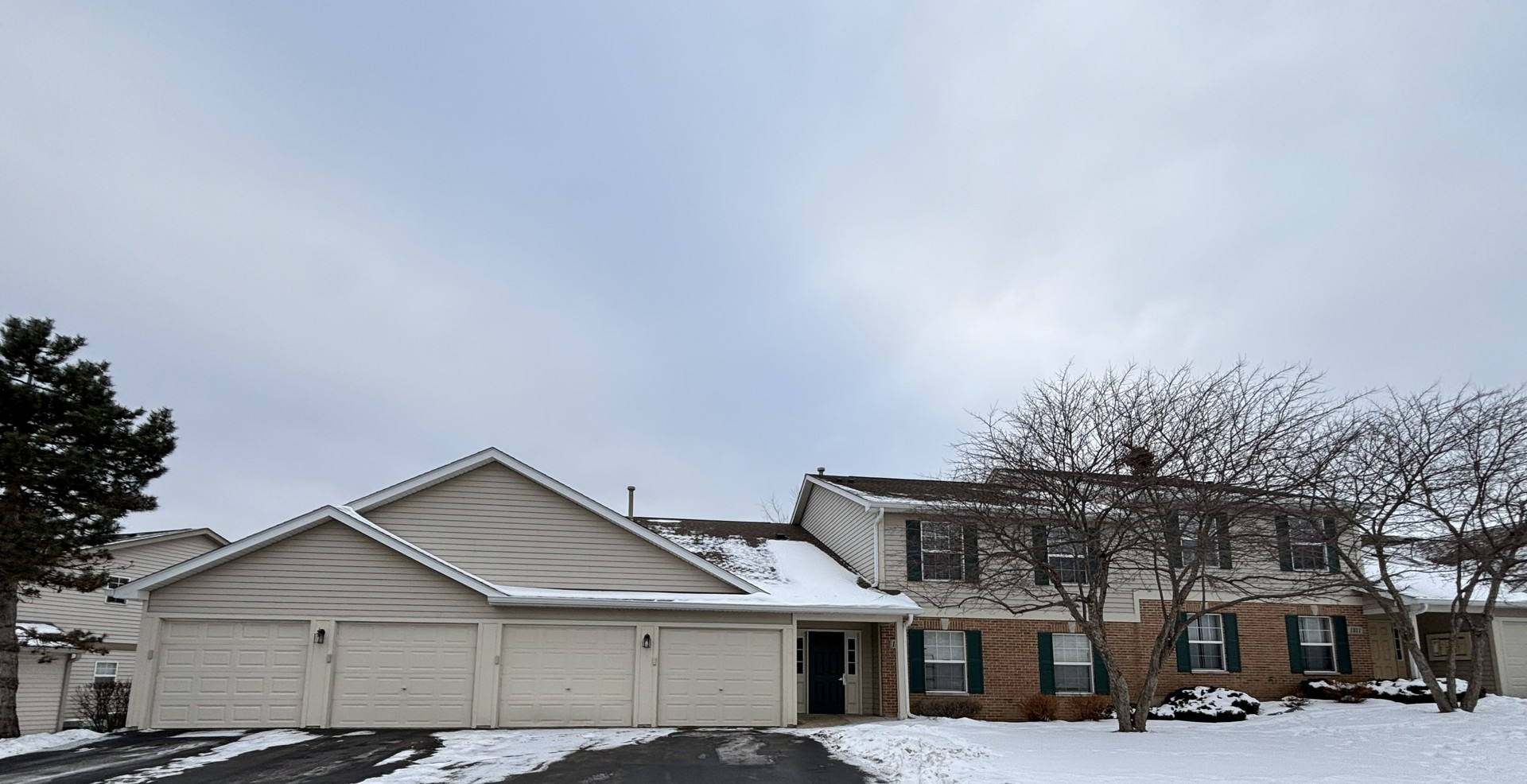 1313 N Red Oak Circle #4, Round Lake Beach, IL 60073