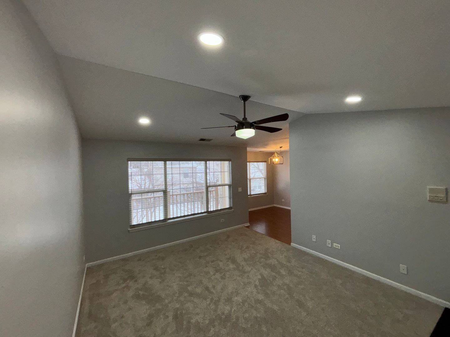 1313 N Red Oak Circle #4, Round Lake Beach, IL 60073