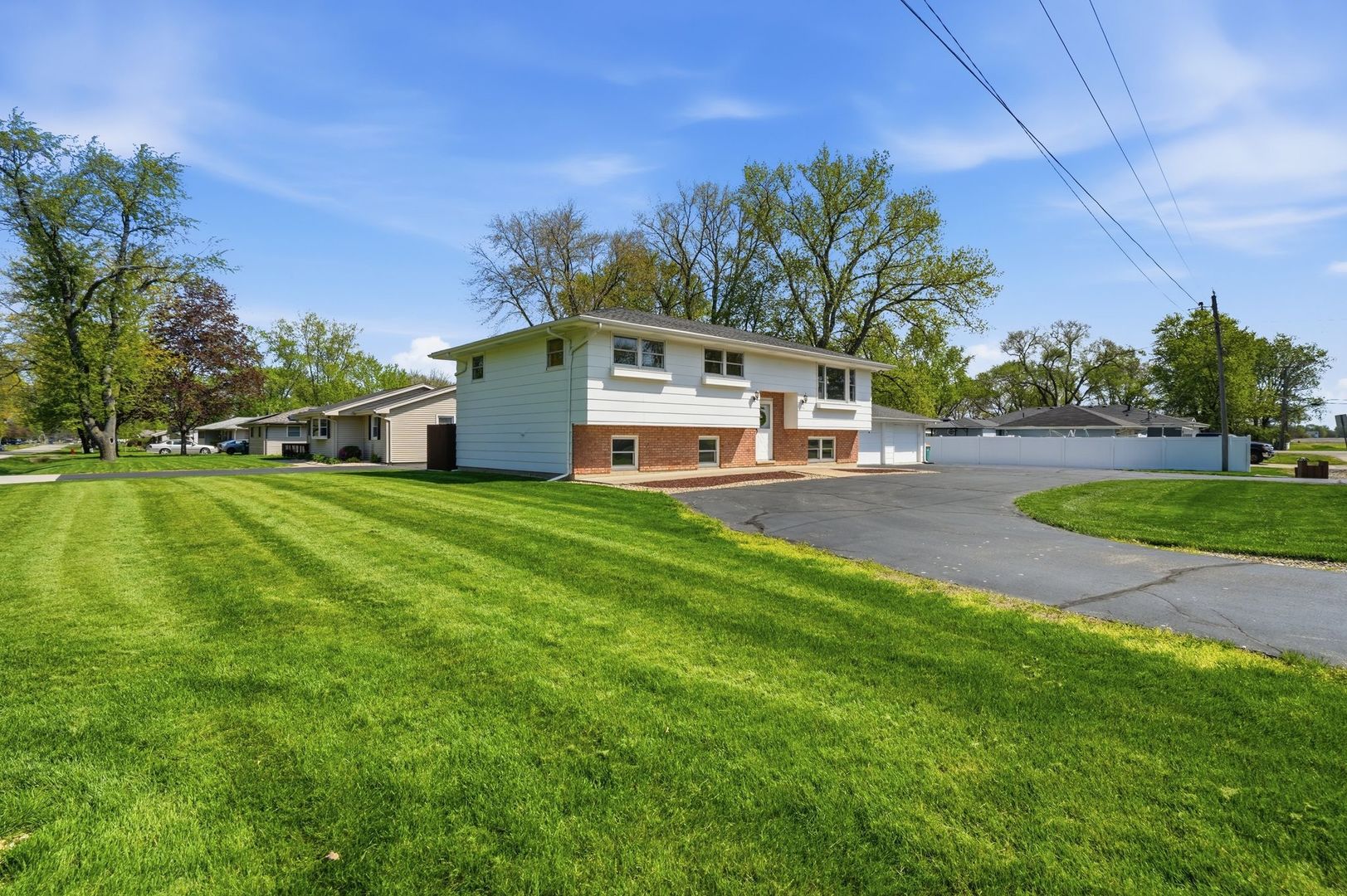 406 Becky Lane, Wilmington, IL 60481