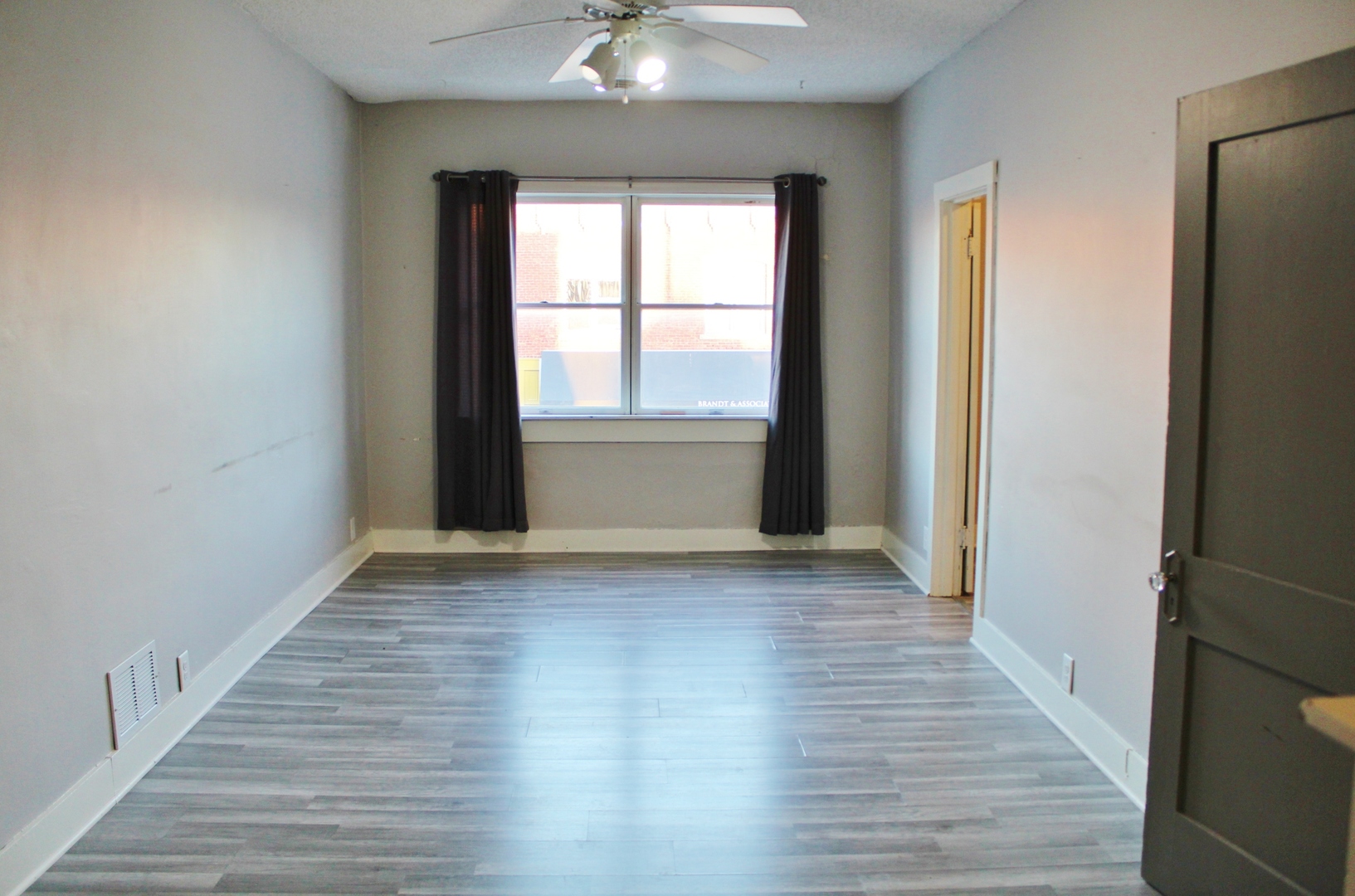 404-1/2 Liberty Street #UPSTAIRS, Morris, IL 60450