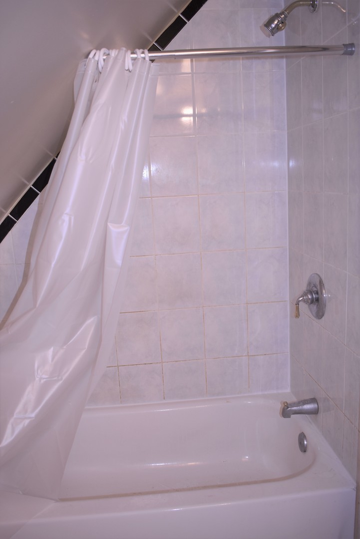 4835 W Congress Parkway, Chicago, IL 60644