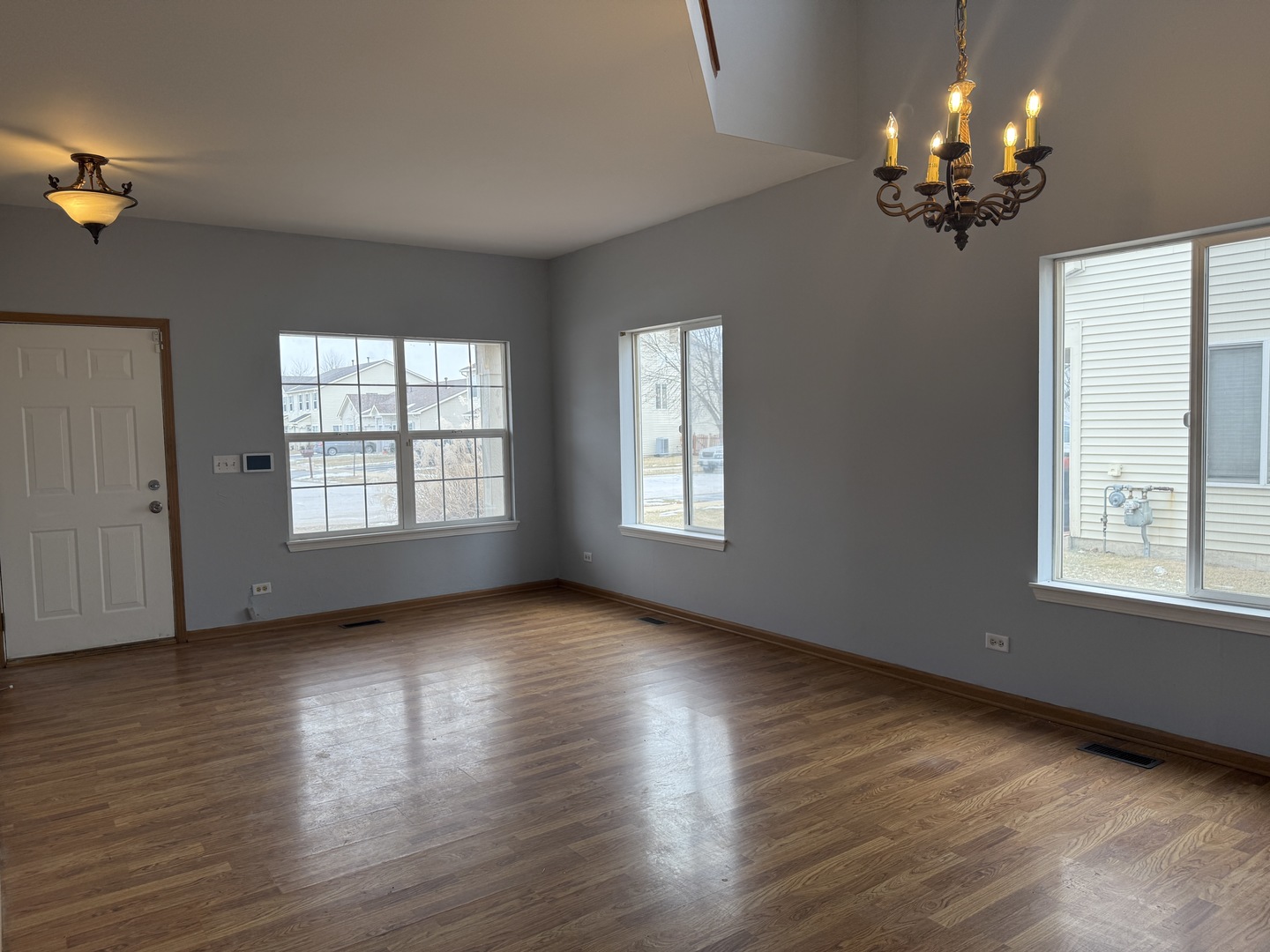 2208 REBECCA Circle #2208, Montgomery, IL 60538