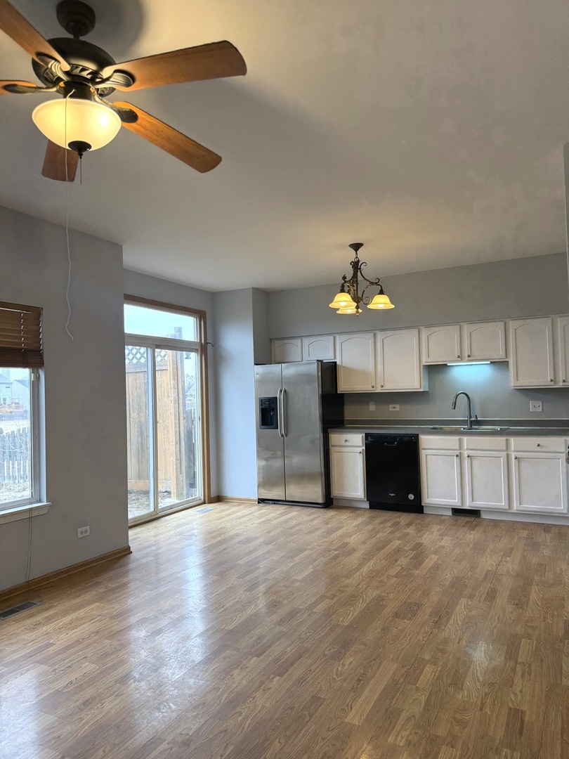 2208 REBECCA Circle #2208, Montgomery, IL 60538