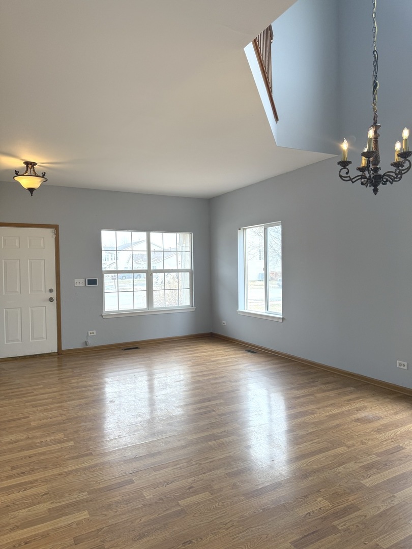 2208 REBECCA Circle #2208, Montgomery, IL 60538