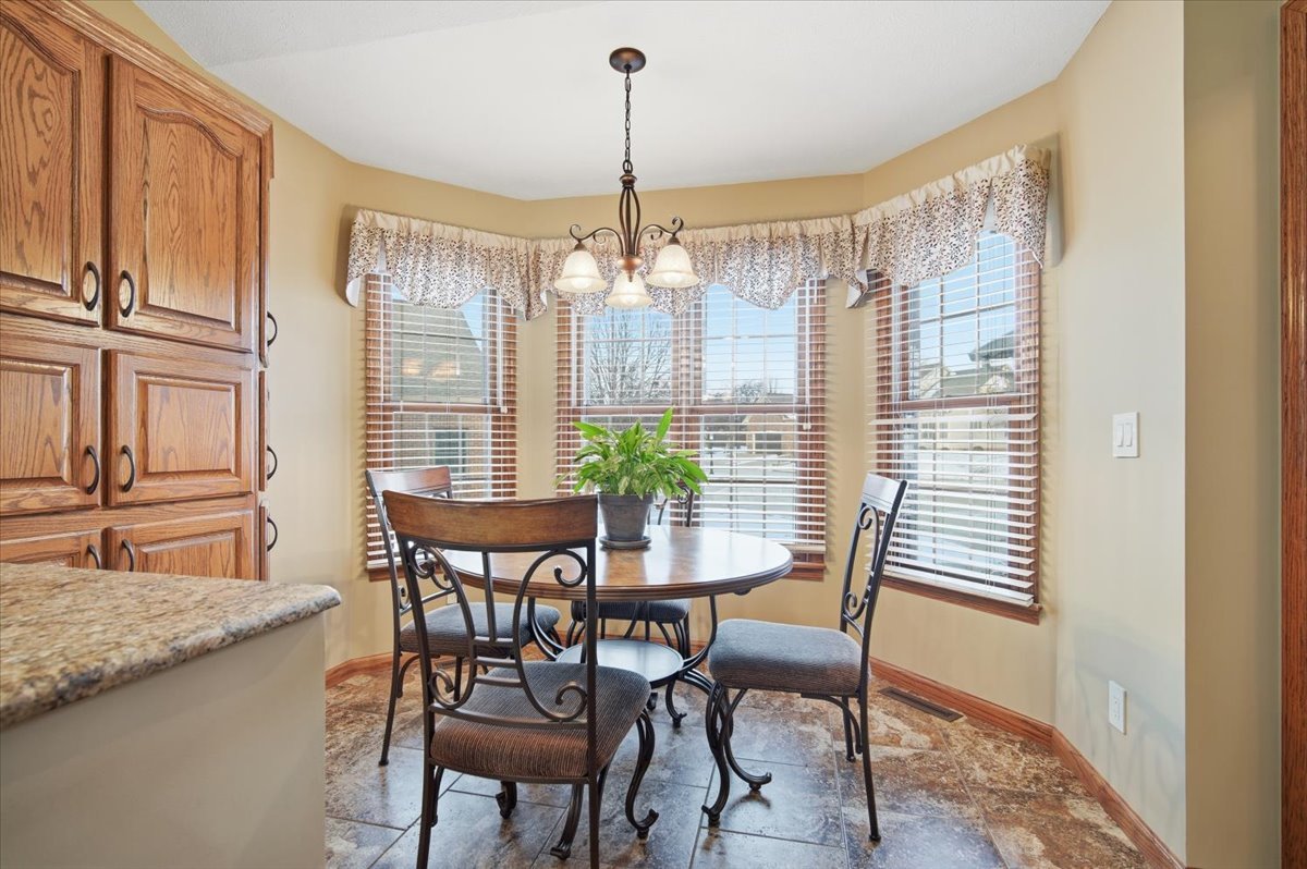 9 Spruce Court, Bloomington, IL 61704