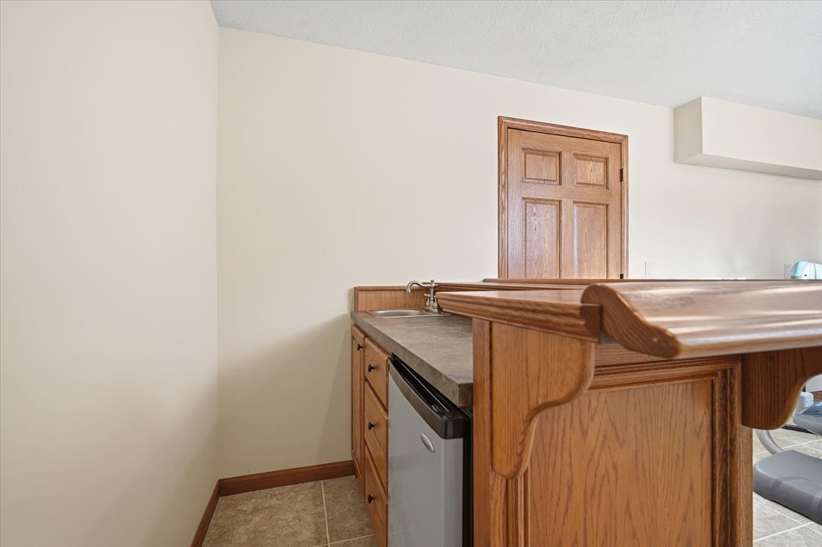 9 Spruce Court, Bloomington, IL 61704