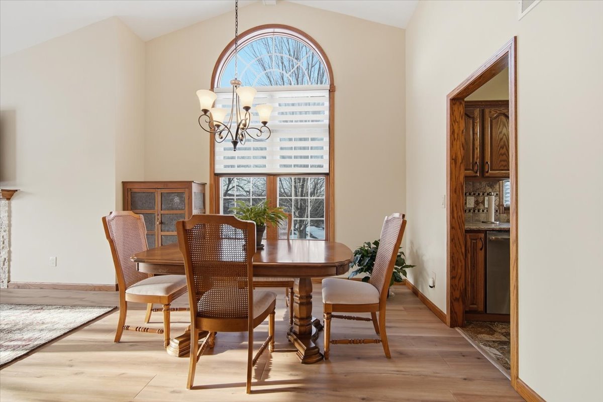 9 Spruce Court, Bloomington, IL 61704