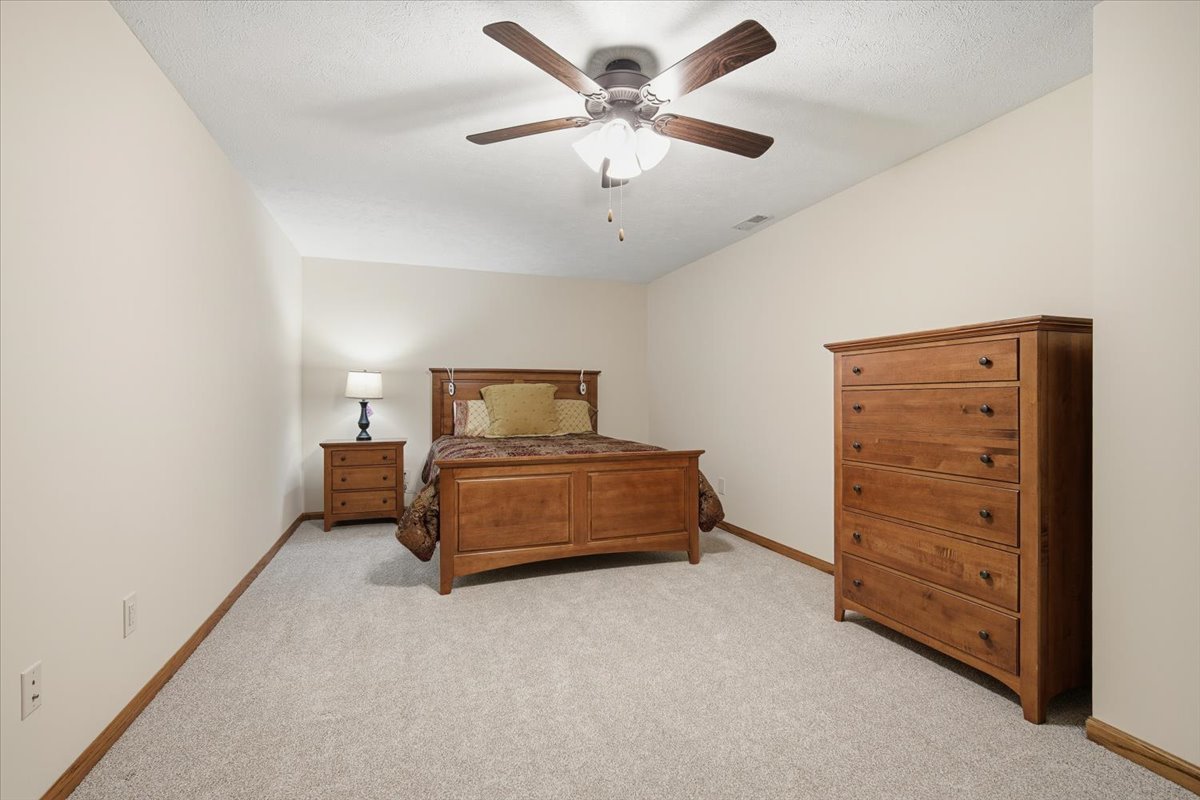 9 Spruce Court, Bloomington, IL 61704