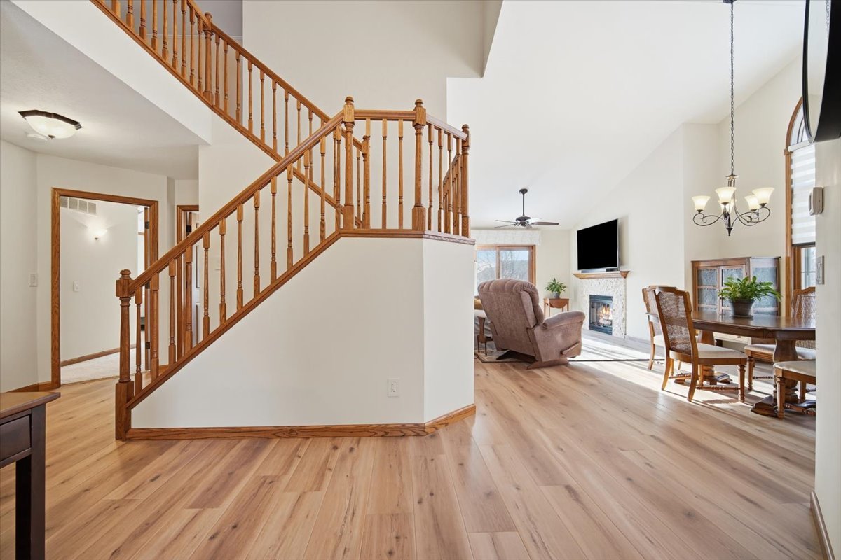 9 Spruce Court, Bloomington, IL 61704