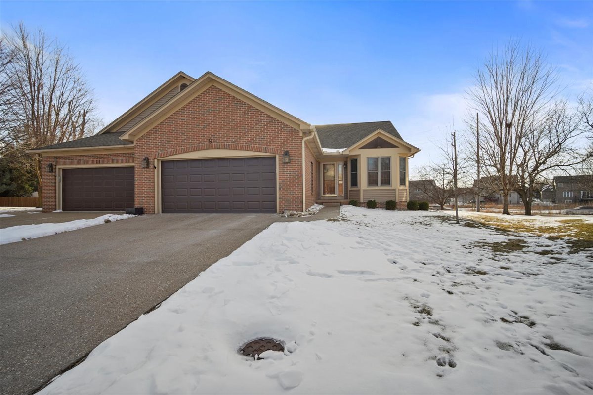 9 Spruce Court, Bloomington, IL 61704