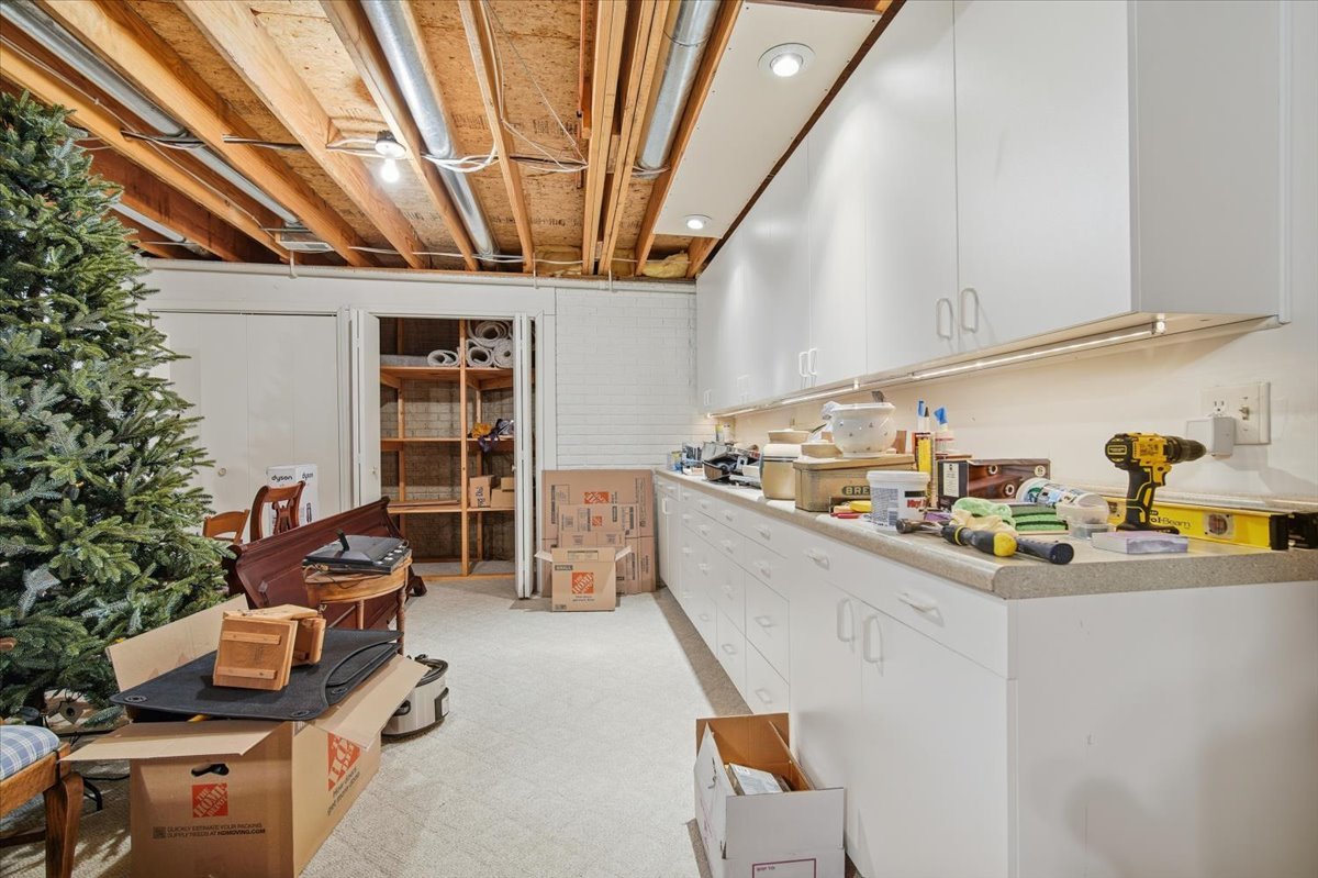 9 Spruce Court, Bloomington, IL 61704