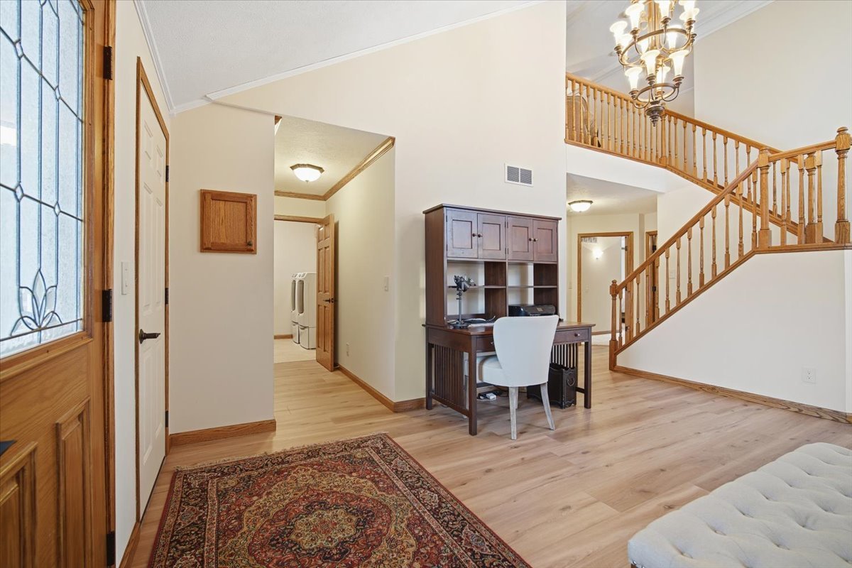 9 Spruce Court, Bloomington, IL 61704