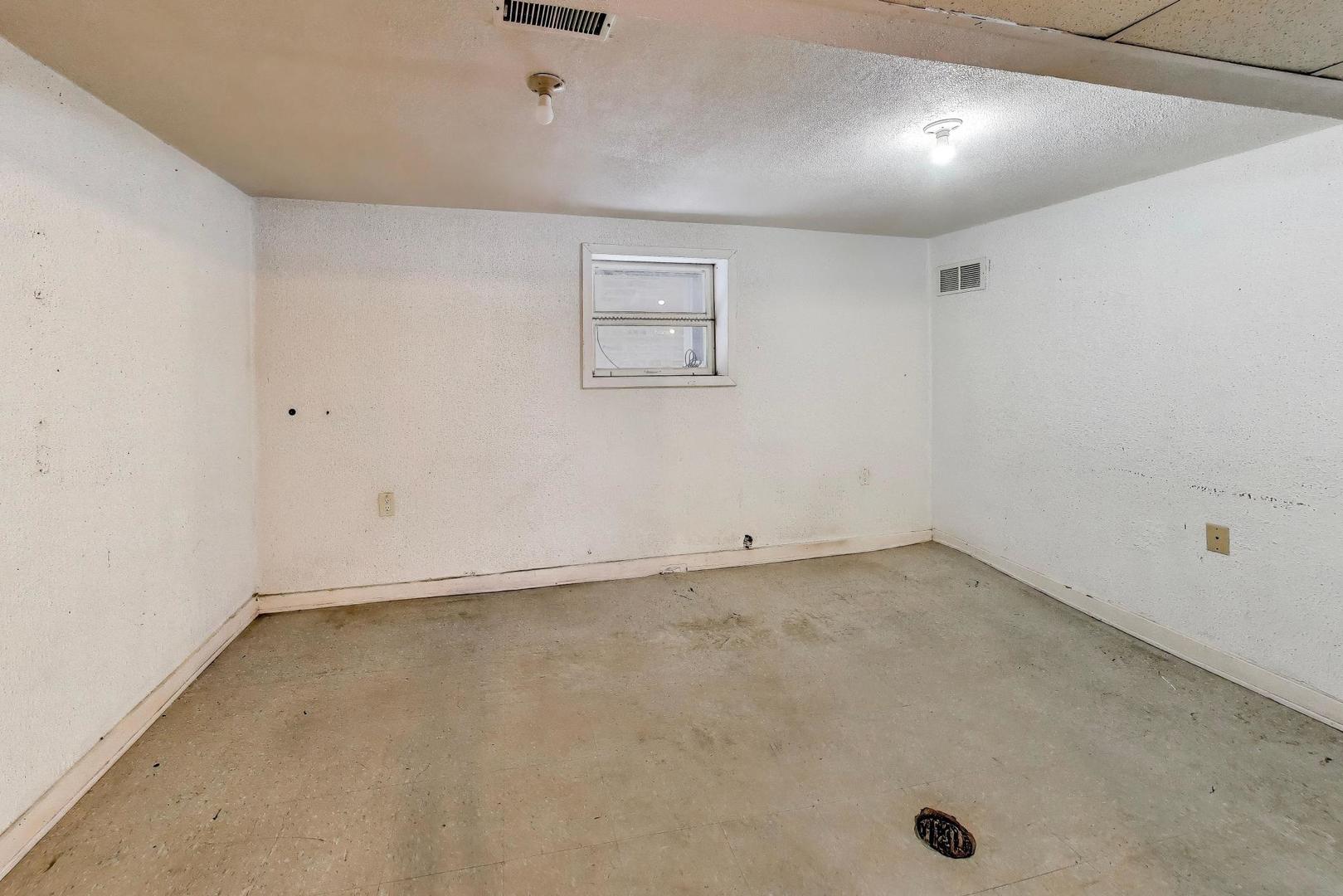 5147 S Campbell Avenue, Chicago, IL 60632