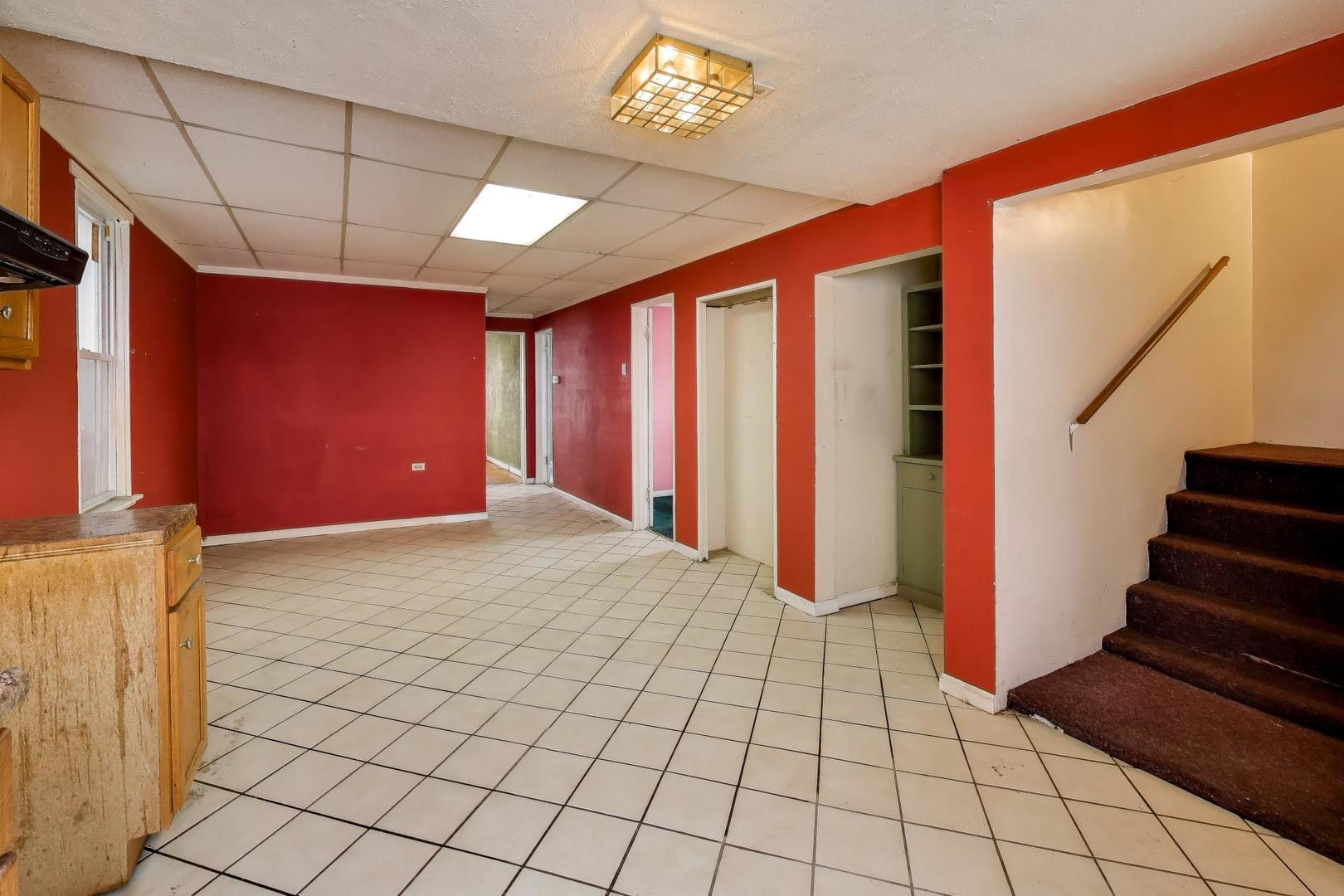 5147 S Campbell Avenue, Chicago, IL 60632