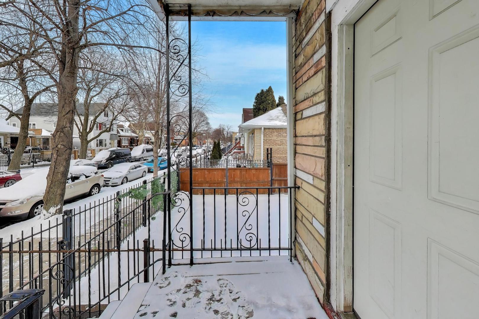 5147 S Campbell Avenue, Chicago, IL 60632