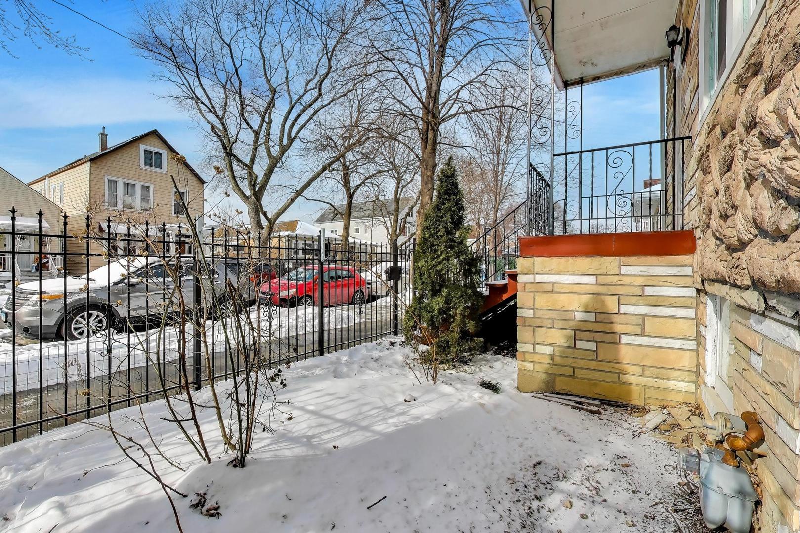 5147 S Campbell Avenue, Chicago, IL 60632