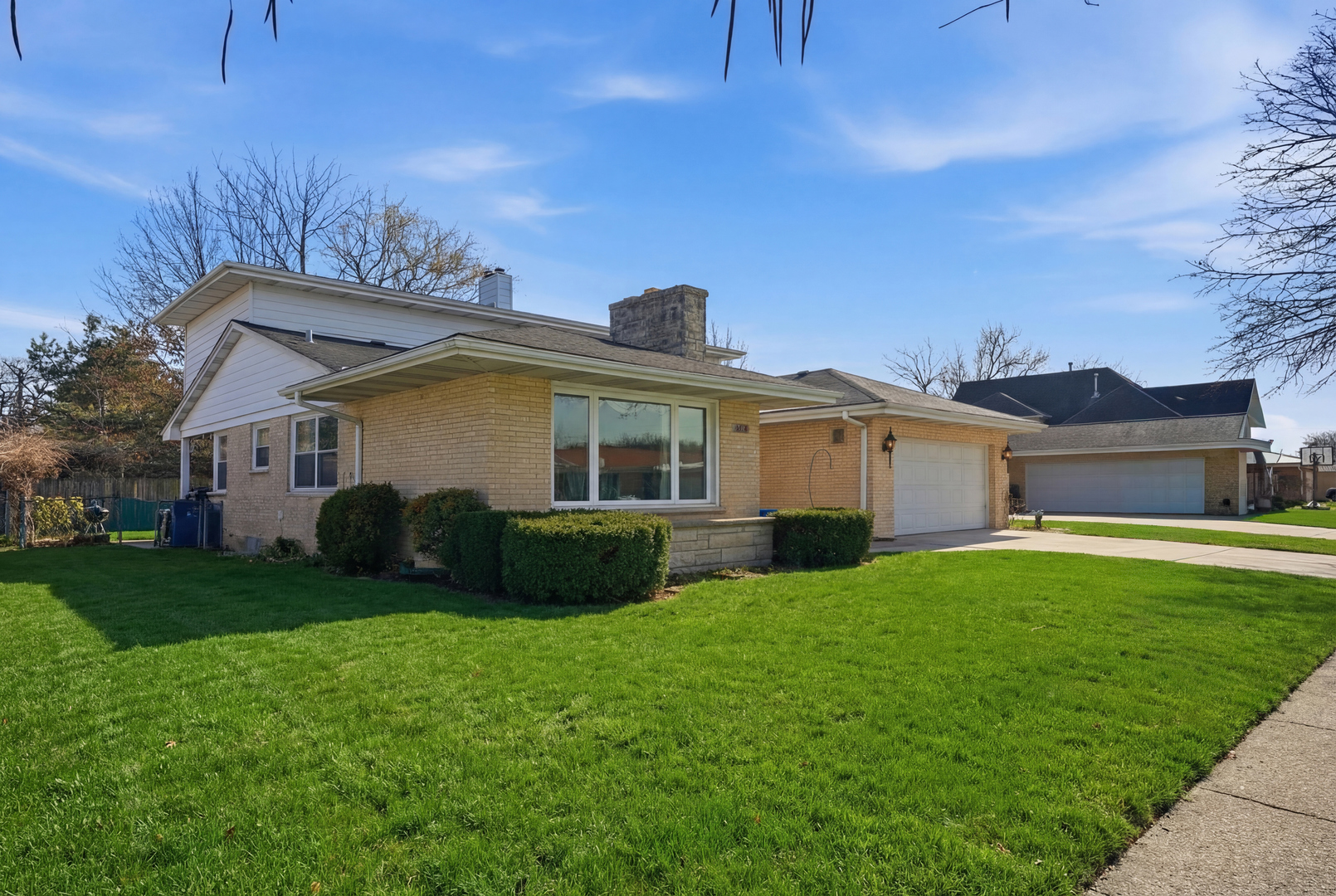 1425 Stonegate Road, La Grange Park, IL 60526