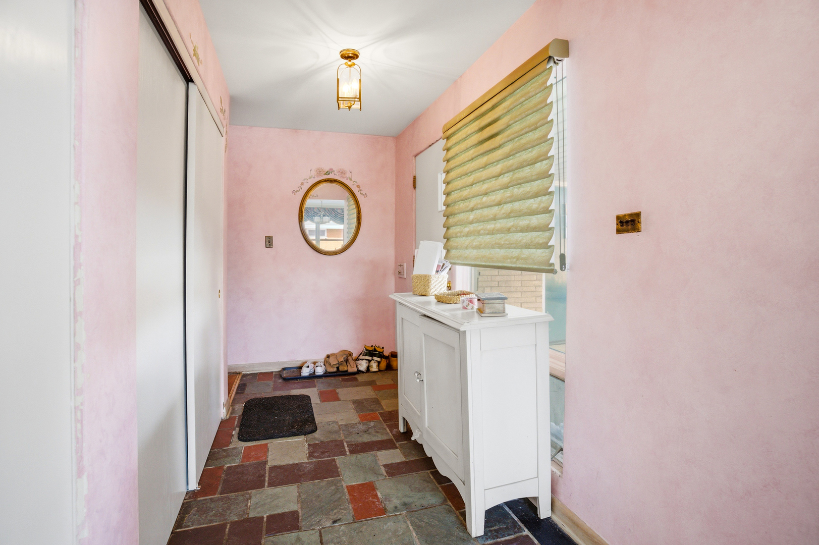 1425 Stonegate Road, La Grange Park, IL 60526