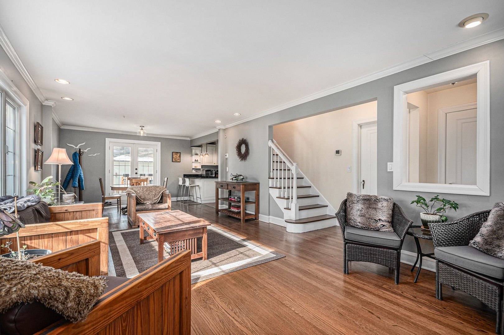 474 S York Street, Elmhurst, IL 60126