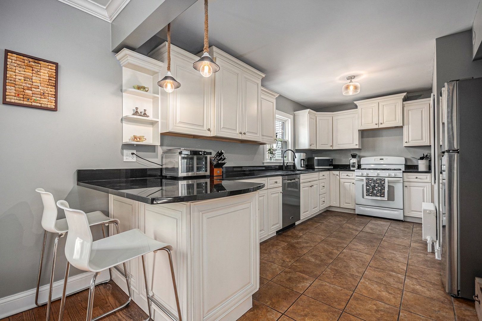 474 S York Street, Elmhurst, IL 60126