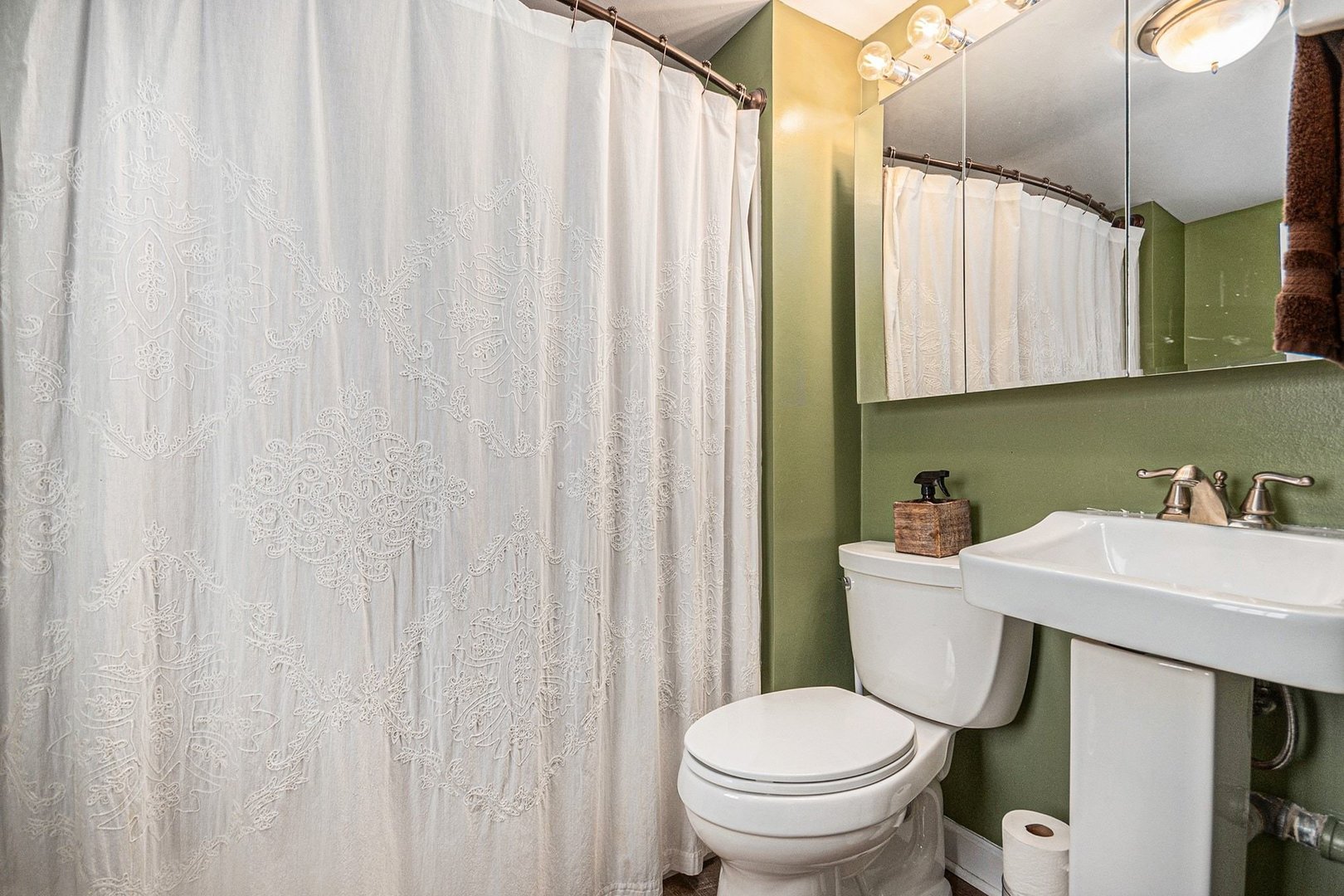 474 S York Street, Elmhurst, IL 60126