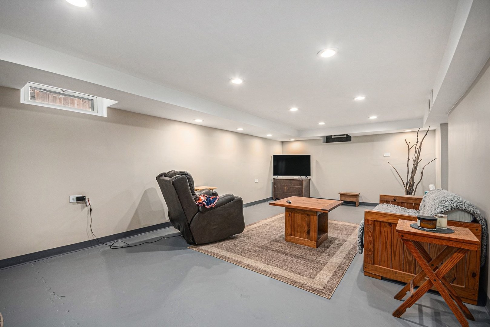 474 S York Street, Elmhurst, IL 60126