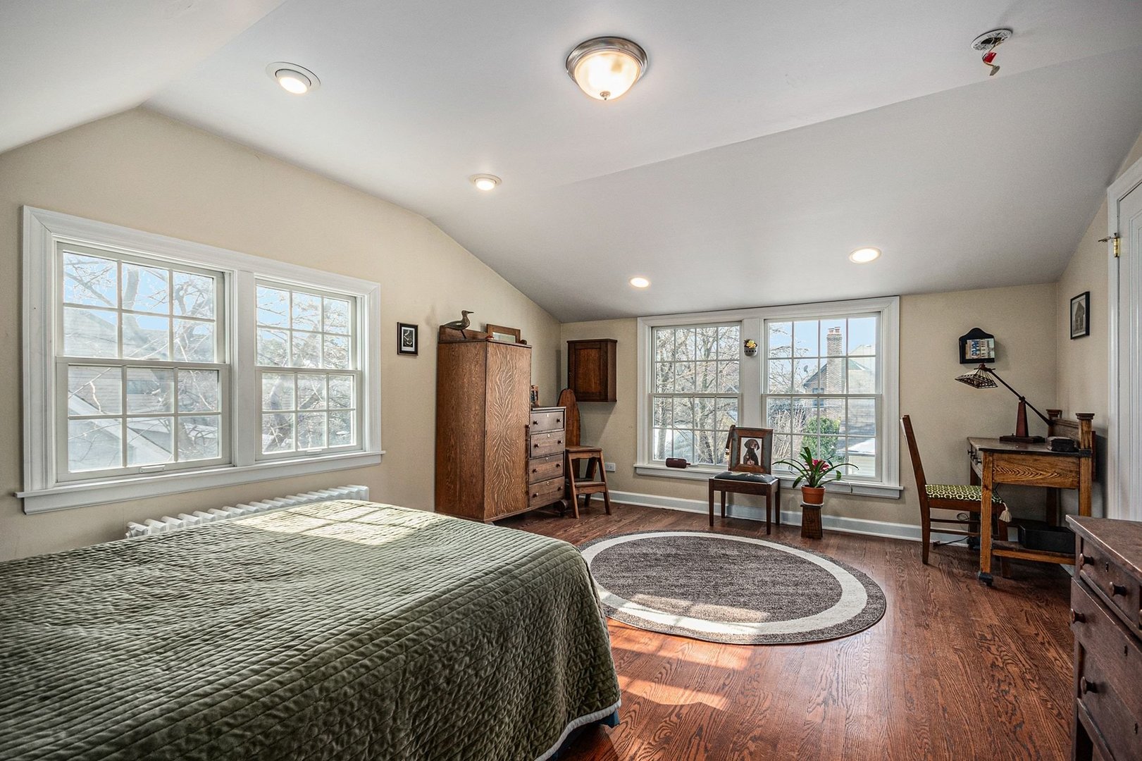 474 S York Street, Elmhurst, IL 60126