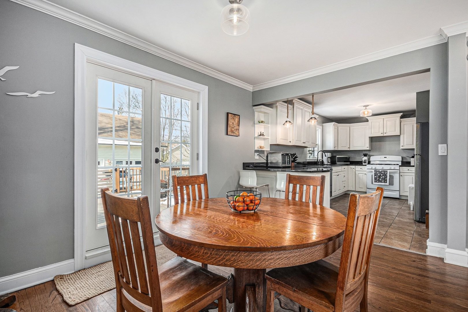 474 S York Street, Elmhurst, IL 60126