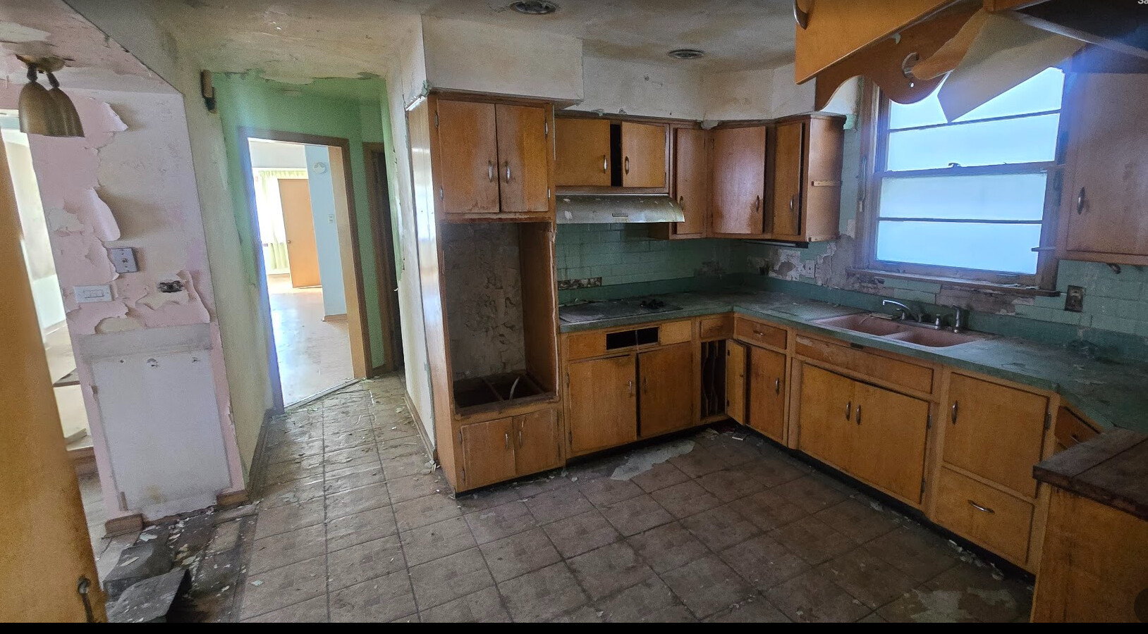 6933 S Honore Street, Chicago, IL 60636