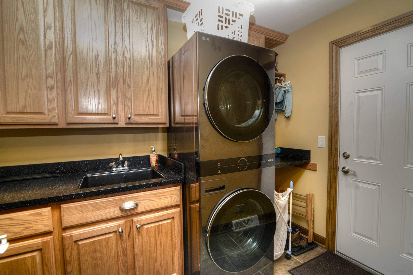 400 Cardinal Drive, Bloomingdale, IL 60108