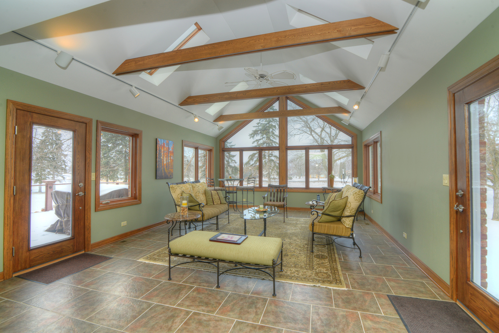 400 Cardinal Drive, Bloomingdale, IL 60108