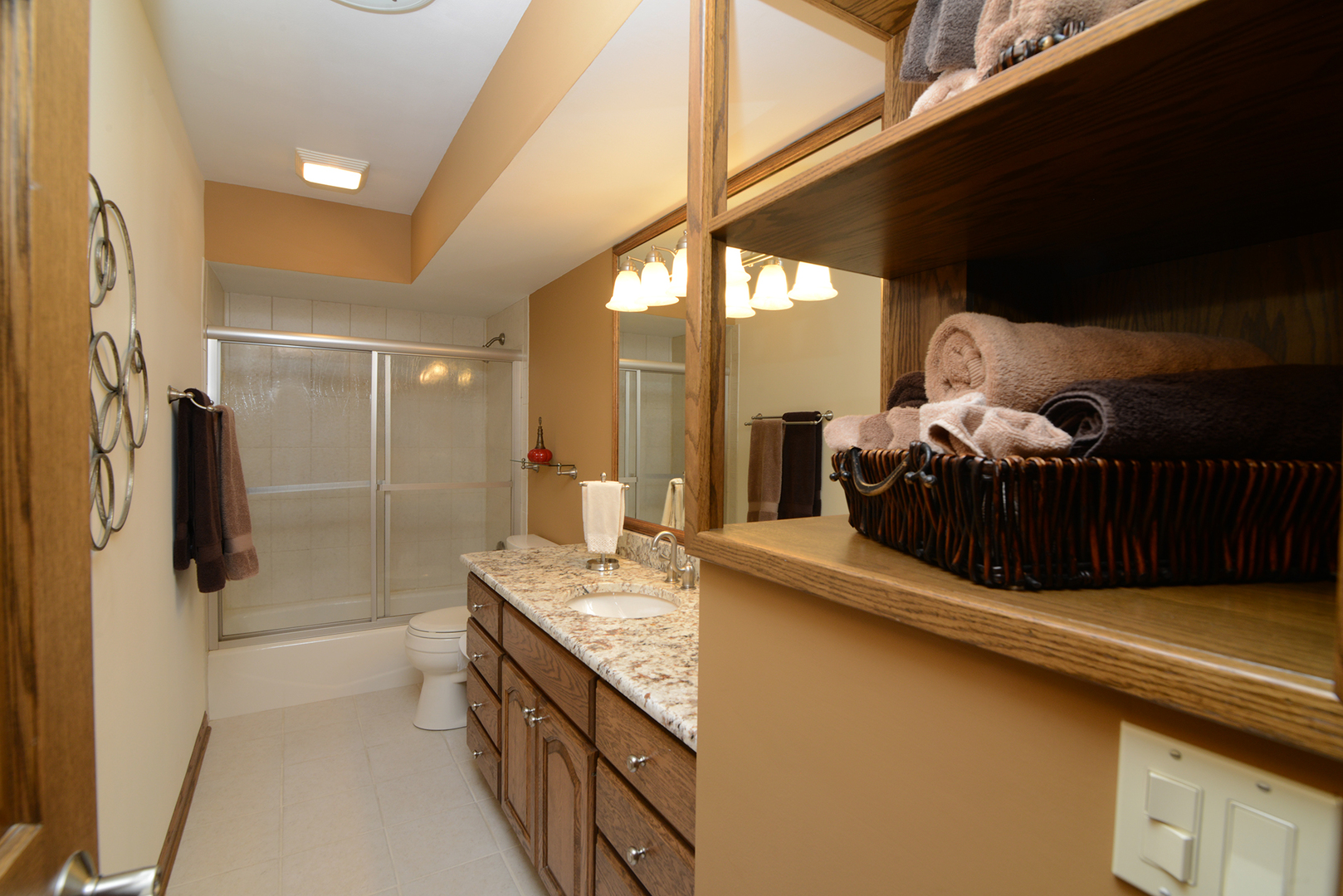 400 Cardinal Drive, Bloomingdale, IL 60108