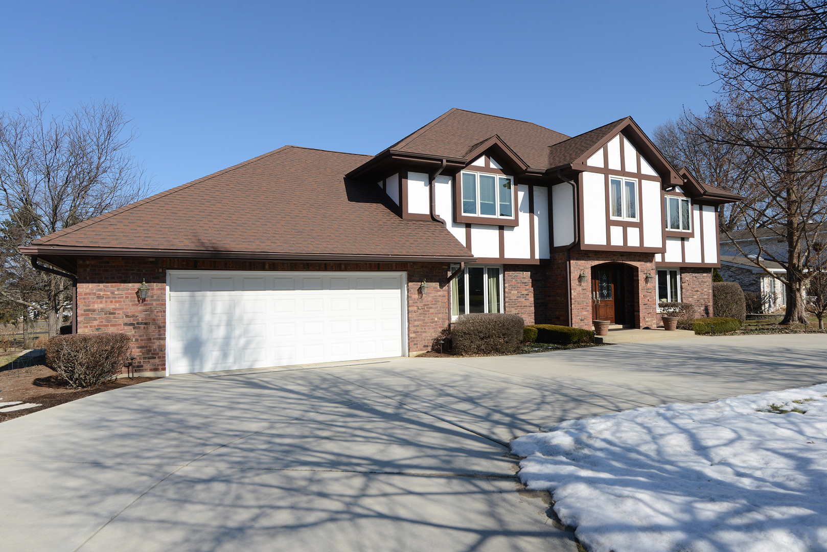 400 Cardinal Drive, Bloomingdale, IL 60108