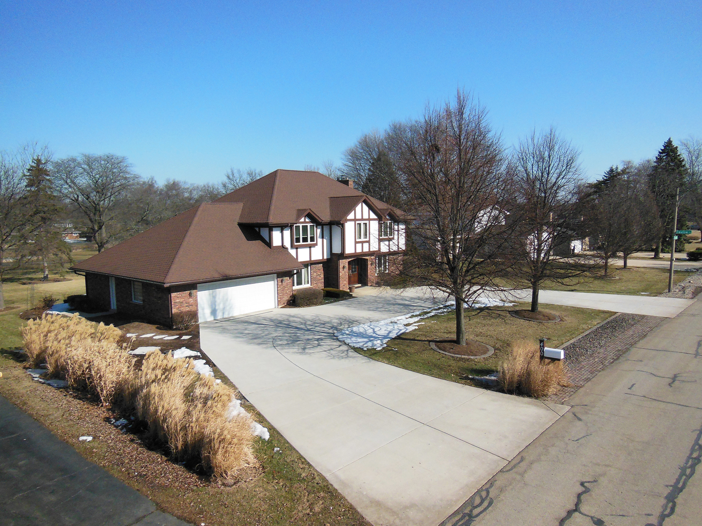 400 Cardinal Drive, Bloomingdale, IL 60108