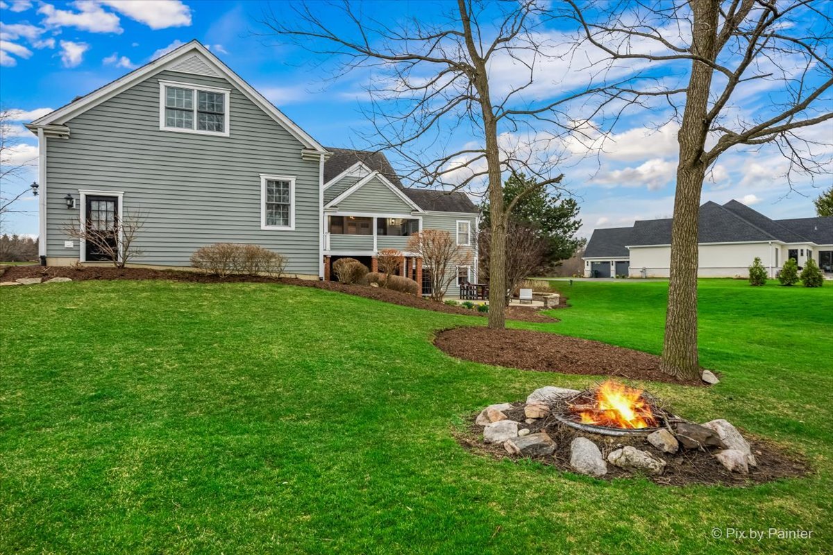 39691 Orchard Bluff Lane, Wadsworth, IL 60083