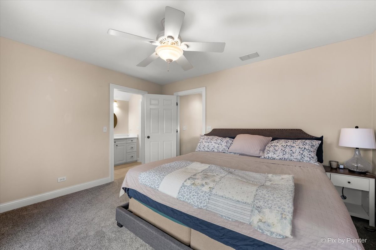 39691 Orchard Bluff Lane, Wadsworth, IL 60083