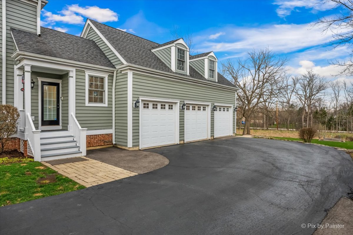 39691 Orchard Bluff Lane, Wadsworth, IL 60083