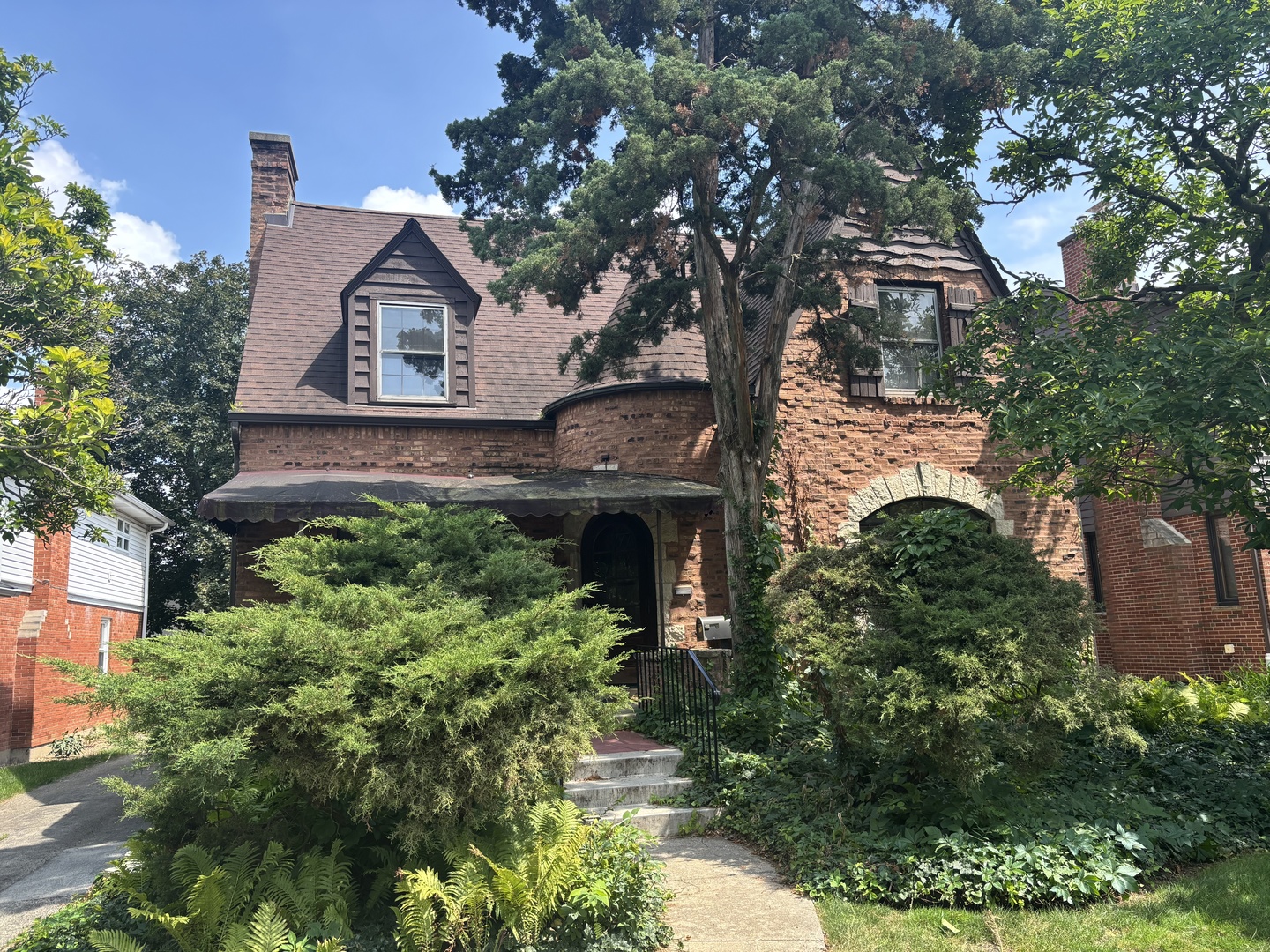 711 S Catherine Avenue, La Grange, IL 60525