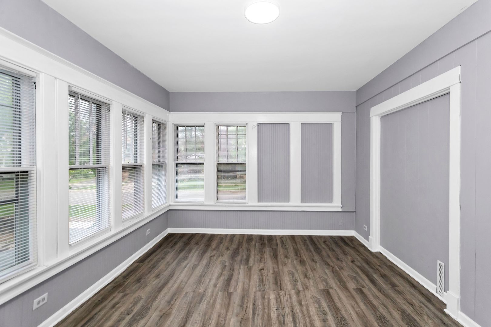 209 E Washington Street, West Chicago, IL 60185