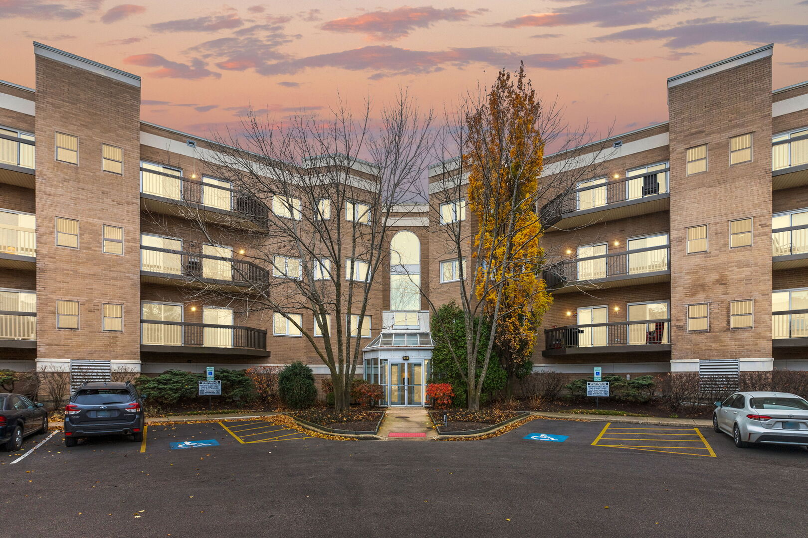 140 Manchester Drive #408, Buffalo Grove, IL 60089