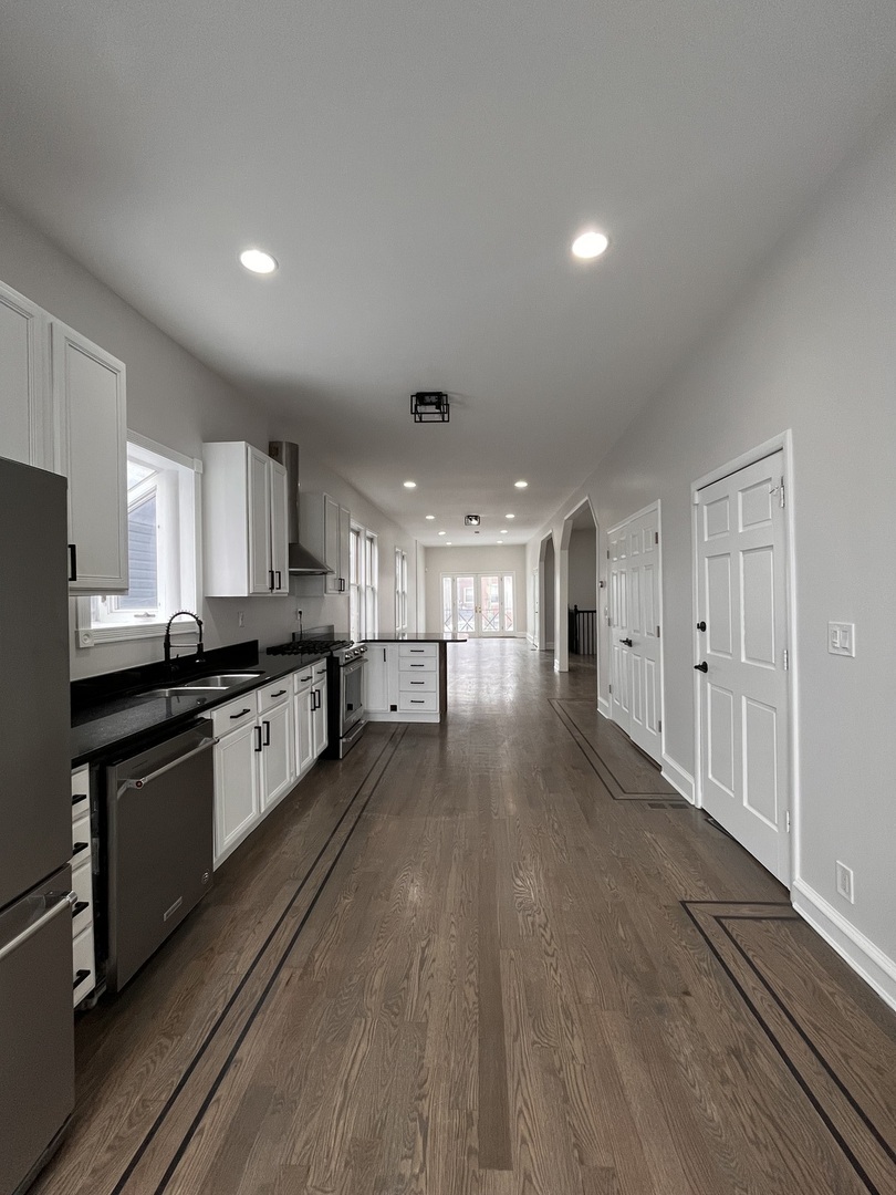 2731 N Campbell Avenue #1, Chicago, IL 60647