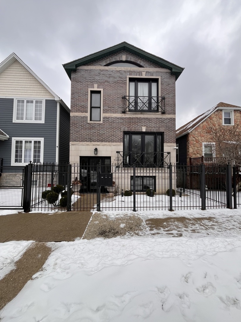 2731 N Campbell Avenue #1, Chicago, IL 60647