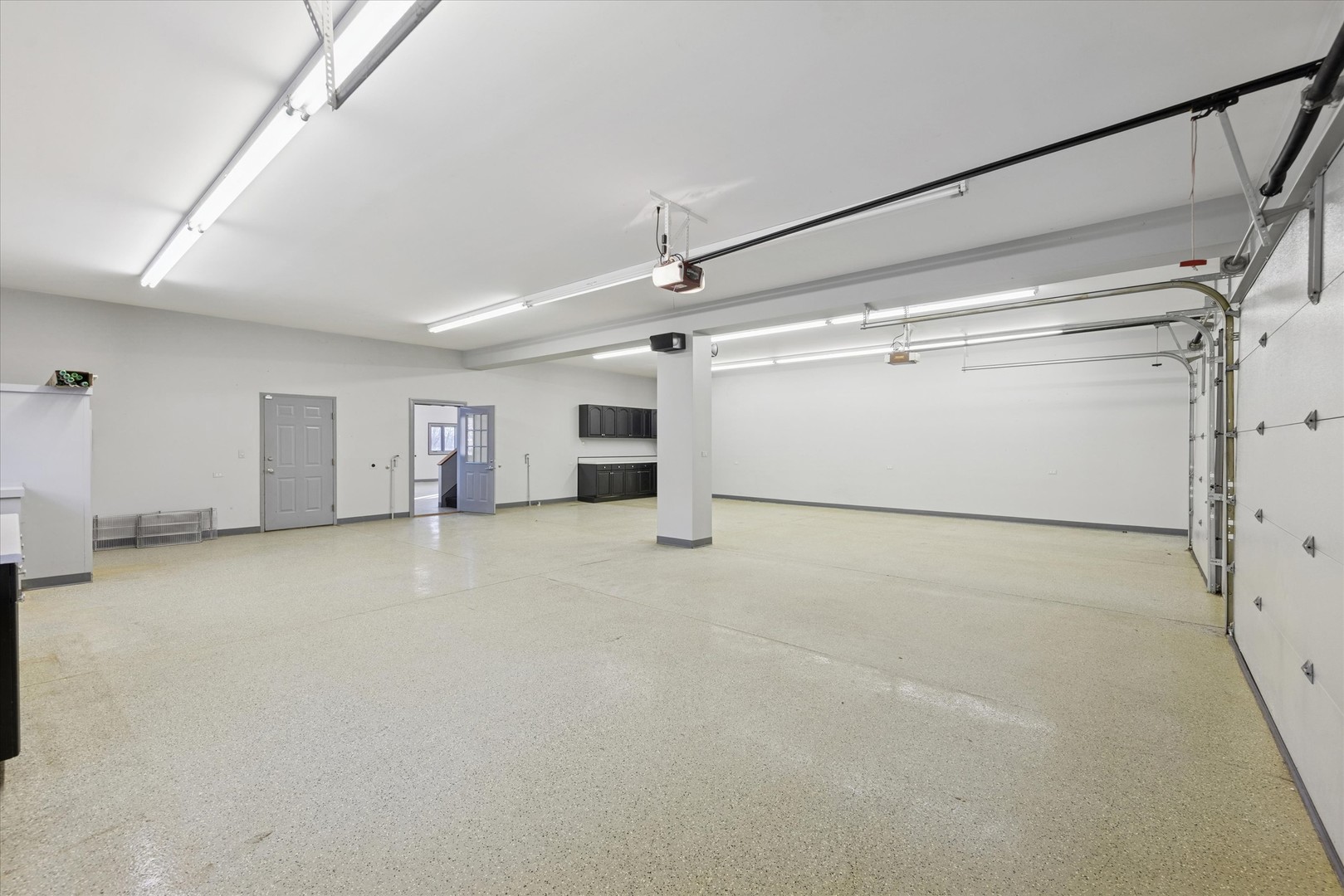 16W125 89th Street, Burr Ridge, IL 60527